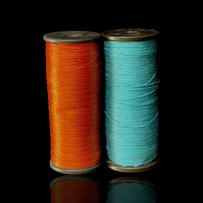 Kaks suurt rulli siidiniiti oranž ja roheline Kaks suurt rulli siidiniiti oranž ja roheline