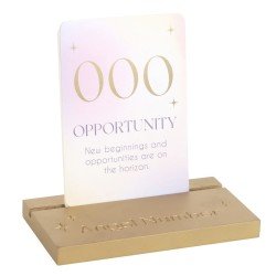 Inglinumbritega afirmatsioonikaardid puidust alusega