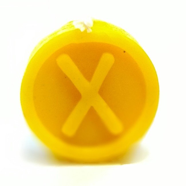 GEBO - ruuniküünal mesilasvahast GEBO - ruuniküünal mesilasvahast